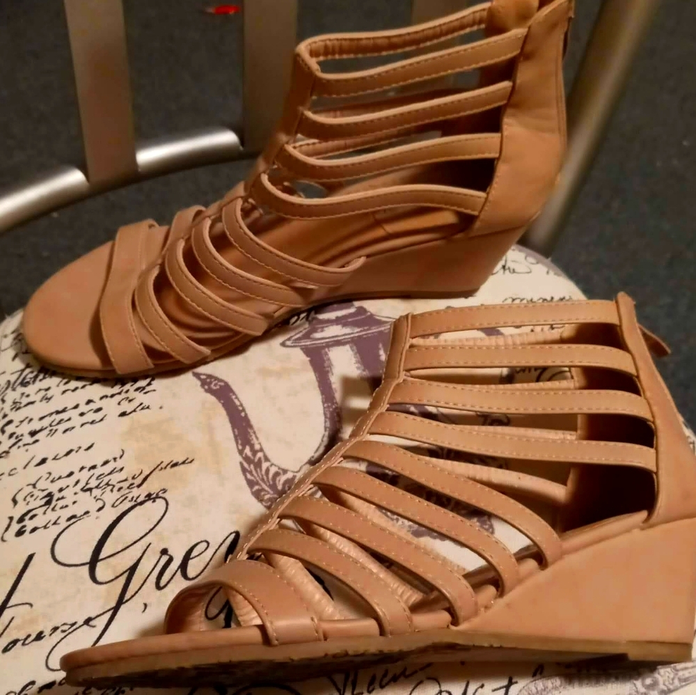 WomansTan Sandles